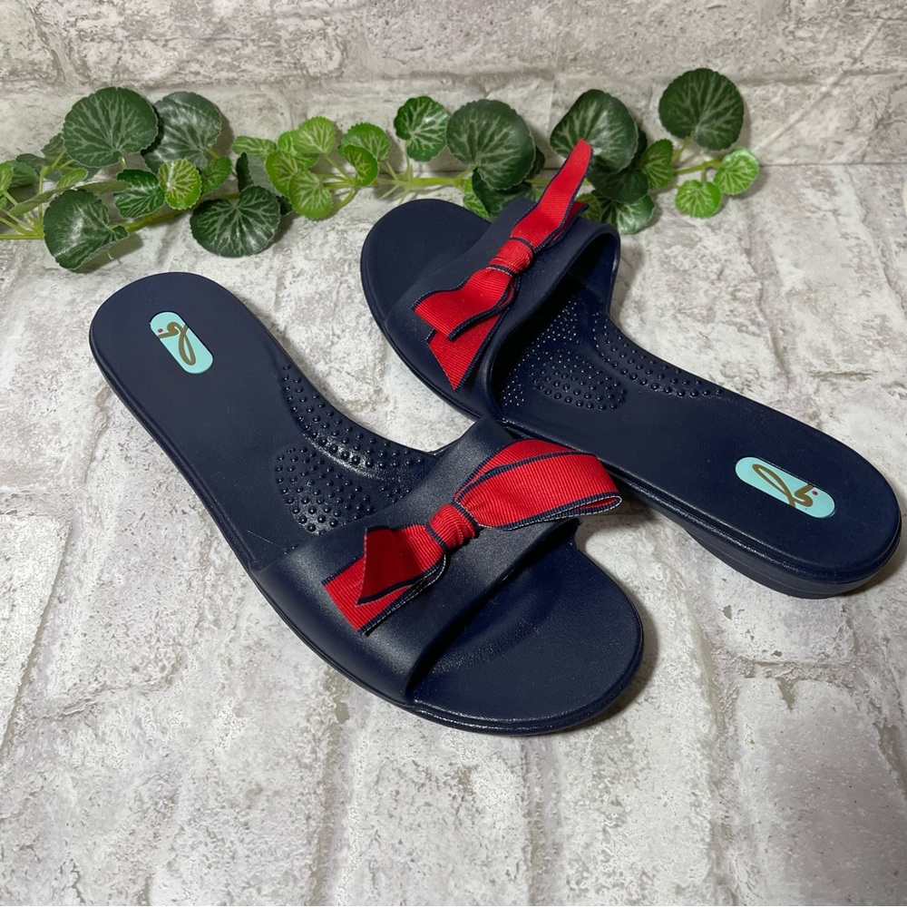 Oka Bee Oka Shoes Women’s Sz M/L (8-9) Navy with Red Bow Slip On Sandal NWOT